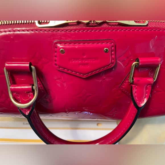 LOUIS VUITTON Montana Handbag Monogram Verni Leather Rose Andian - Valentines 💘 - Picture 14 of 16